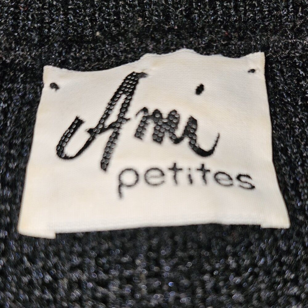 π₯HPπ₯CHANEL-STYLE BLACK CARDIGAN w/ GOLD ACCENTS FEATURING SIX BUTTON CLOSURE - Picture 11 of 12